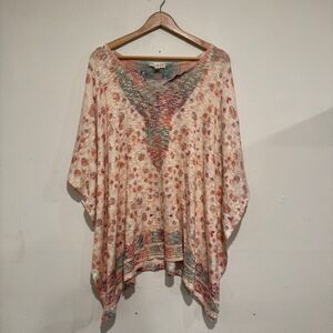 NWT Nurture Bat Wing Oversized Blouse Size Small Art Abstract Print